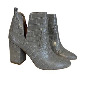 Steve Madden Ankle Boots Size 6M Gray Bohemian Rock 'n' Roll Luxurious Elegant